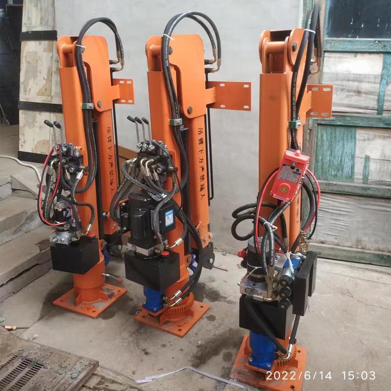 东乌珠穆沁旗重汽蓝牌随车吊 3.2吨 国六动力强 液压驱动 农用自卸起重机